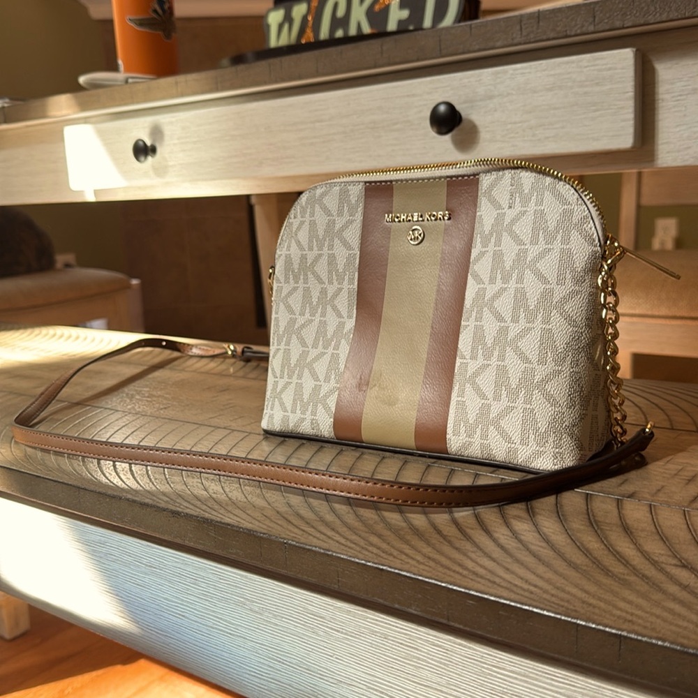 Michael Kors crossbody purse